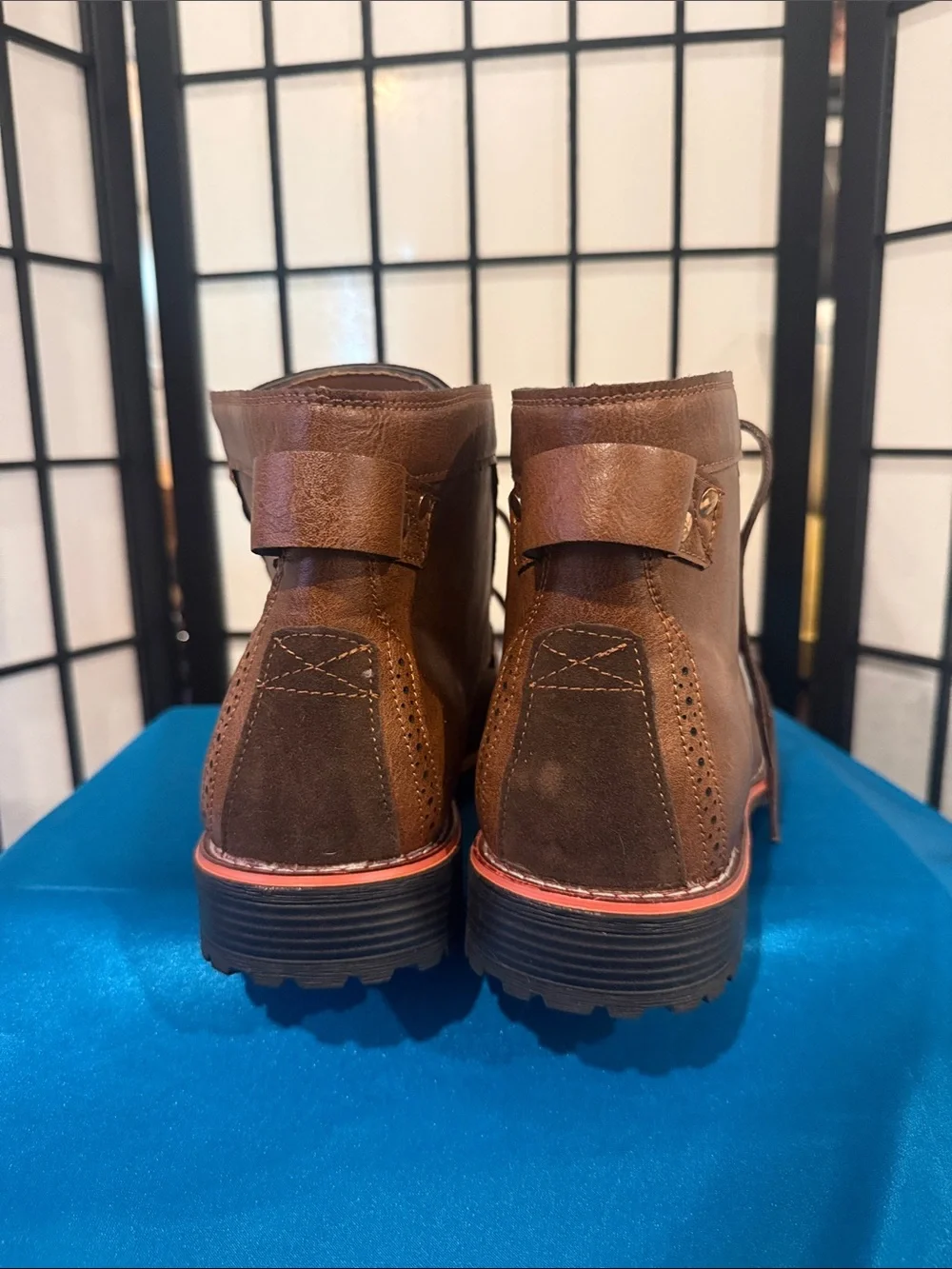 Men's Tan Leather Chukka Boots with Lace-Up Ankle